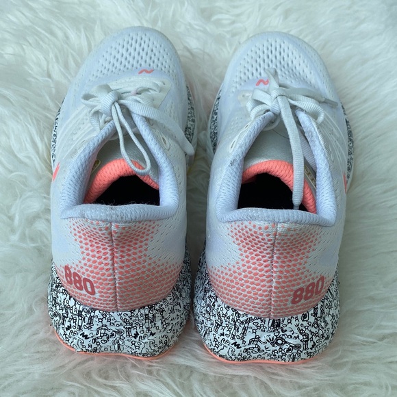 New Balance Women's Fresh Foam 880 Athletic Shoes in White and Pink Size 8 - Picture 5 of 8